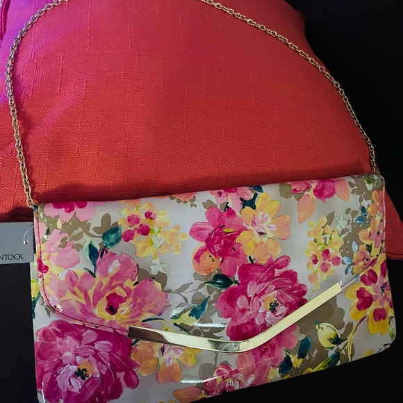 Vtg JESSICA McCLINTOCK Patent Clutch Purse with Gold Accent ~ Floral Chain Strap - Picture 3 of 6